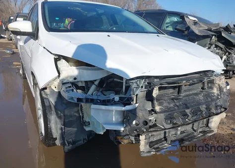 2016 Ford Focus Se из США, поврежденный, VIN 1FADP3K2XGL229202